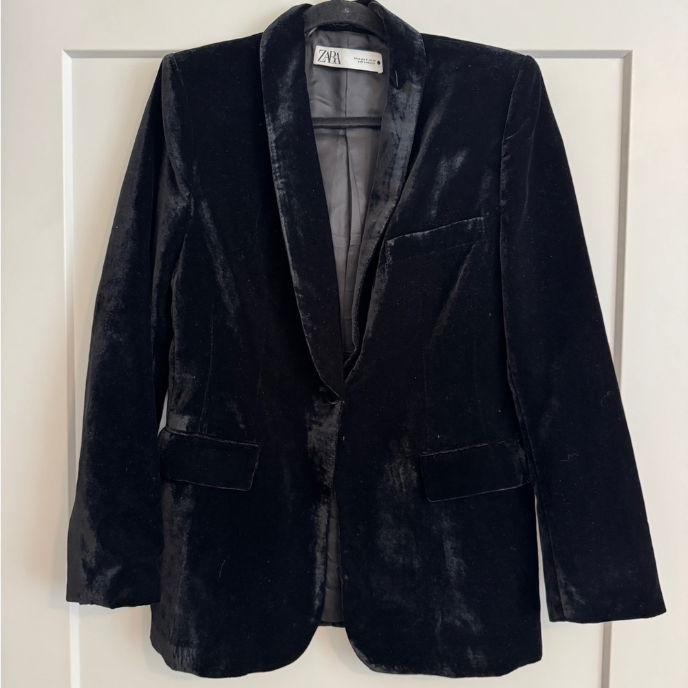 Zara Women's Elegant Black Velvet Blazer